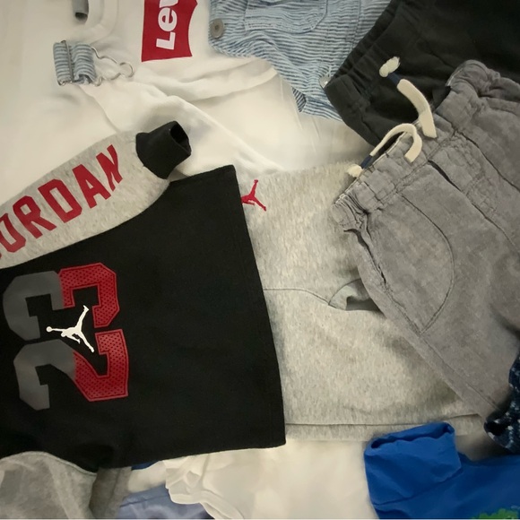 17 Piece Toddler Boys Bundle 12mos - 24mos - Picture 4 of 10